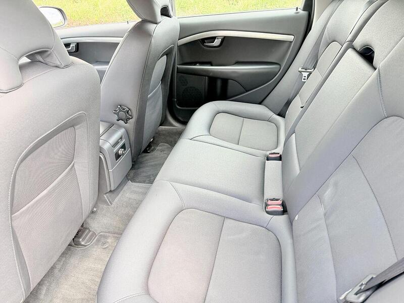 Volvo V70 2.5T SE Estate 5dr Petrol Geartronic Euro 5 (231 ps) - U2182