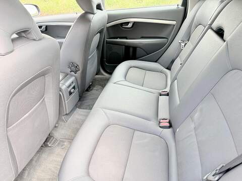 Volvo V70 2.5T SE Estate 5dr Petrol Geartronic Euro 5 (231 ps) - U2182
