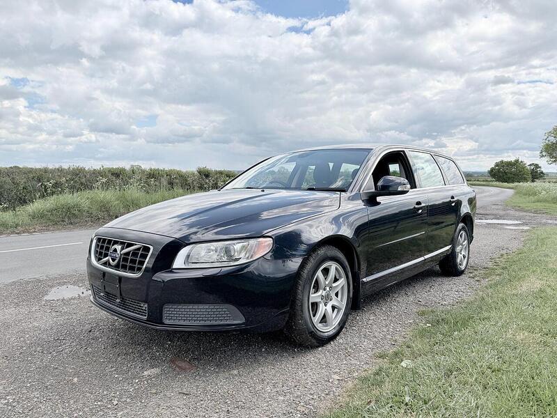 Volvo V70 2.5T SE Estate 5dr Petrol Geartronic Euro 5 (231 ps) - U2182