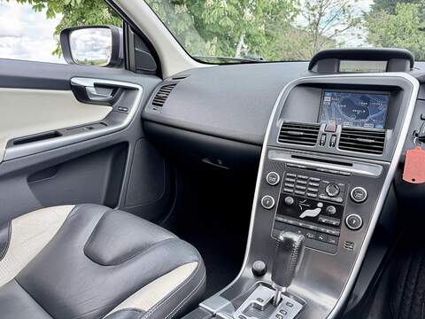 Volvo XC60 T6 R-Design Awd 3.0 5dr Estate Automatic Petrol - U2185