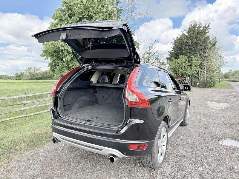 Volvo XC60 T6 R-Design Awd 3.0 5dr Estate Automatic Petrol - U2185