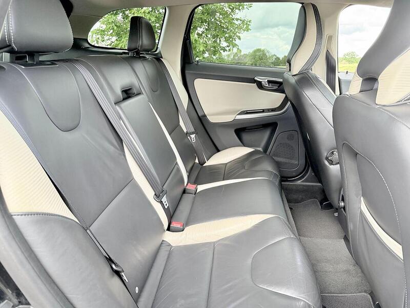 Volvo XC60 T6 R-Design Awd 3.0 5dr Estate Automatic Petrol - U2185