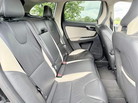 Volvo XC60 T6 R-Design Awd 3.0 5dr Estate Automatic Petrol - U2185