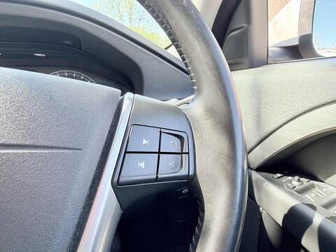 Volvo V70 2.5T SE Estate 5dr Petrol Geartronic Euro 5 (231 ps) - U2186