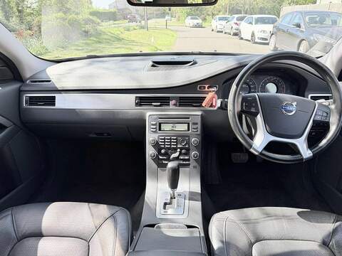 Volvo V70 2.5T SE Estate 5dr Petrol Geartronic Euro 5 (231 ps) - U2186