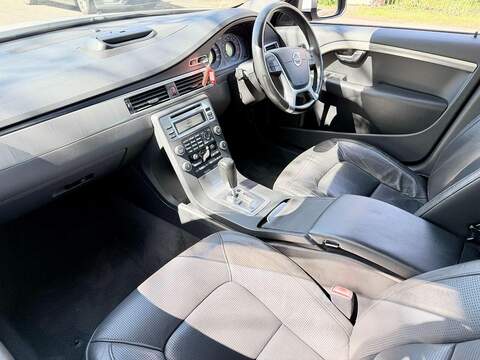 Volvo V70 2.5T SE Estate 5dr Petrol Geartronic Euro 5 (231 ps) - U2186