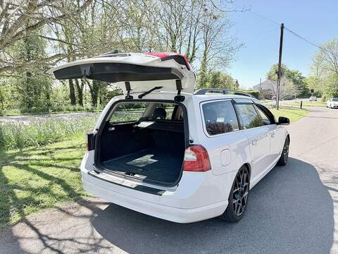 Volvo V70 2.5T SE Estate 5dr Petrol Geartronic Euro 5 (231 ps) - U2186