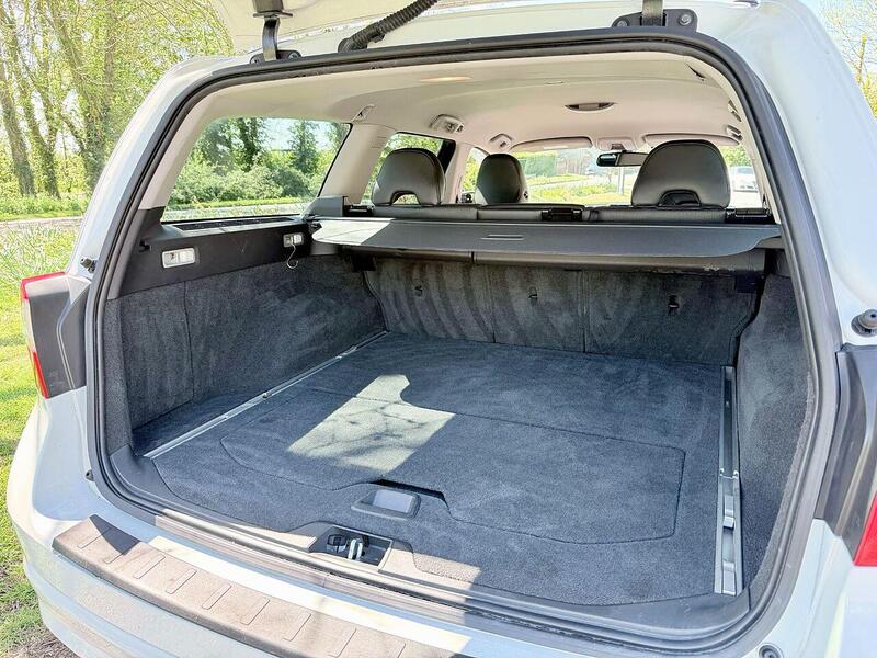 Volvo V70 2.5T SE Estate 5dr Petrol Geartronic Euro 5 (231 ps) - U2186