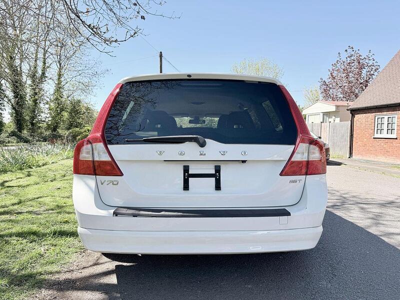 Volvo V70 2.5T SE Estate 5dr Petrol Geartronic Euro 5 (231 ps) - U2186