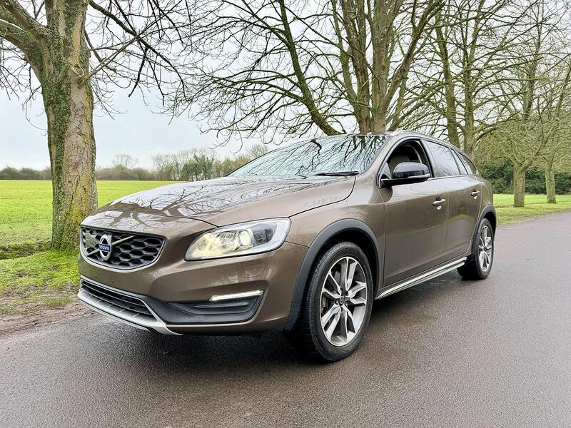 Volvo V60 Cross Country V60 Cross Country 2.0 T5 SE Lux Nav - U2187