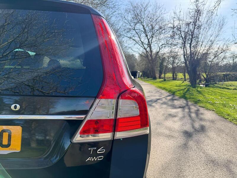 Volvo XC70 3.0 T6 SE Lux Estate 5dr Petrol Geartronic AWD Euro 5 (304 ps) - U2188