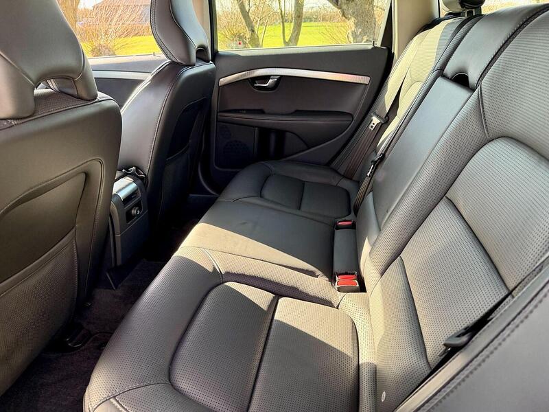 Volvo XC70 3.0 T6 SE Lux Estate 5dr Petrol Geartronic AWD Euro 5 (304 ps) - U2188