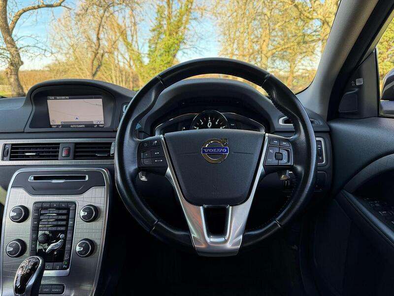 Volvo XC70 3.0 T6 SE Lux Estate 5dr Petrol Geartronic AWD Euro 5 (304 ps) - U2188