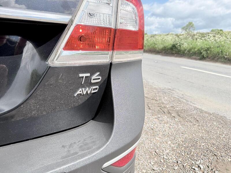 Volvo XC70 3.0 T6 SE Lux Estate 5dr Petrol Geartronic AWD Euro 5 (304 ps) - U2190