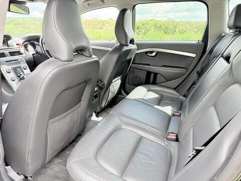Volvo XC70 3.0 T6 SE Lux Estate 5dr Petrol Geartronic AWD Euro 5 (304 ps) - U2190