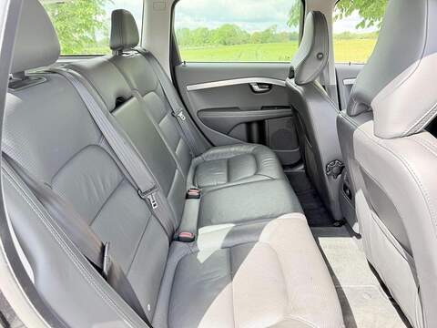 Volvo XC70 3.0 T6 SE Lux Estate 5dr Petrol Geartronic AWD Euro 5 (304 ps) - U2190