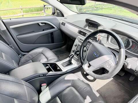 Volvo XC70 3.0 T6 SE Lux Estate 5dr Petrol Geartronic AWD Euro 5 (304 ps) - U2190