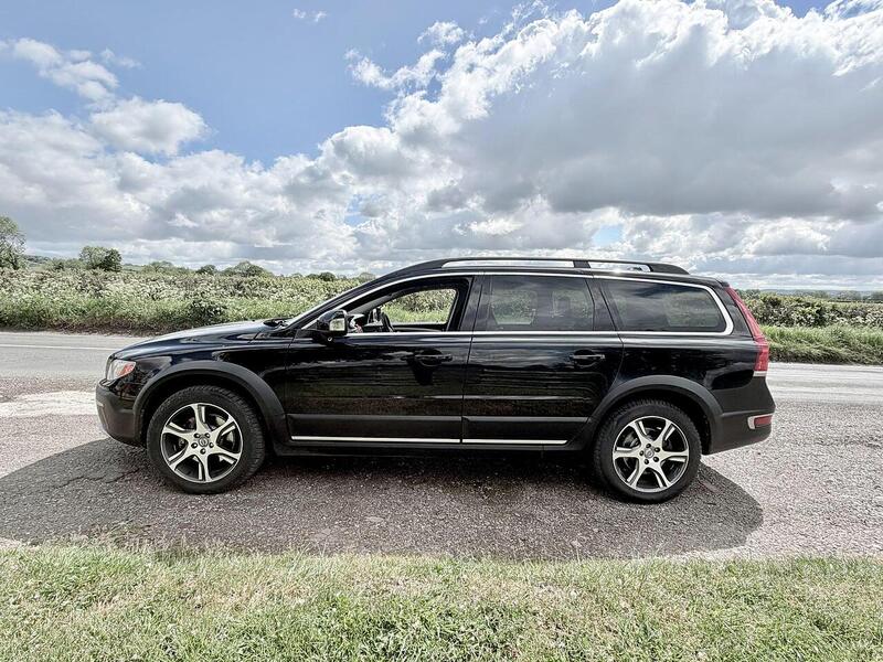Volvo XC70 3.0 T6 SE Lux Estate 5dr Petrol Geartronic AWD Euro 5 (304 ps) - U2190