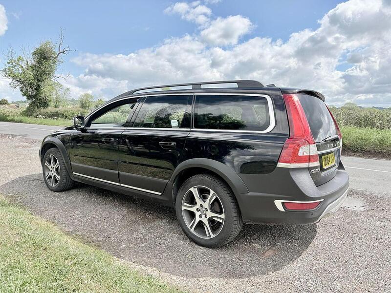 Volvo XC70 3.0 T6 SE Lux Estate 5dr Petrol Geartronic AWD Euro 5 (304 ps) - U2190