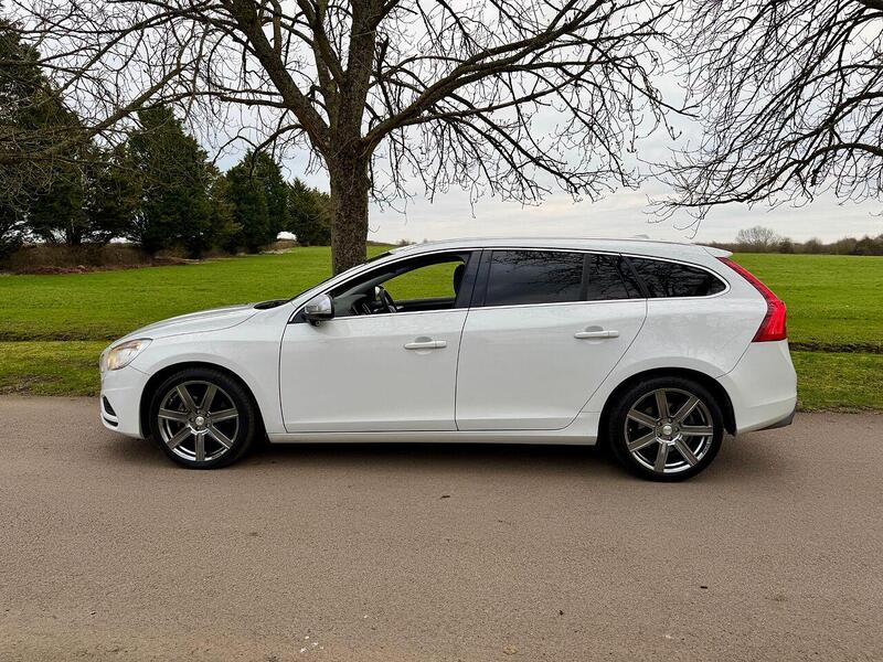 Volvo V60 T6 Se Awd 3.0 5dr Estate Automatic Petrol - U2191