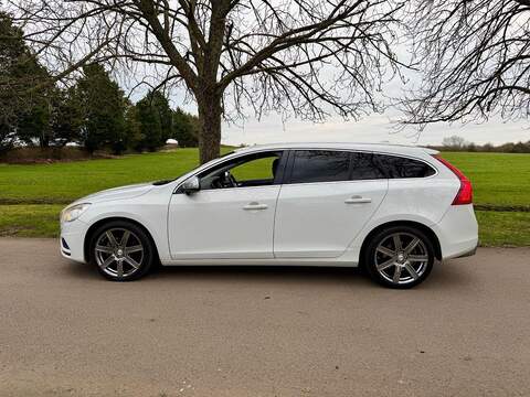 Volvo V60 T6 Se Awd 3.0 5dr Estate Automatic Petrol - U2191