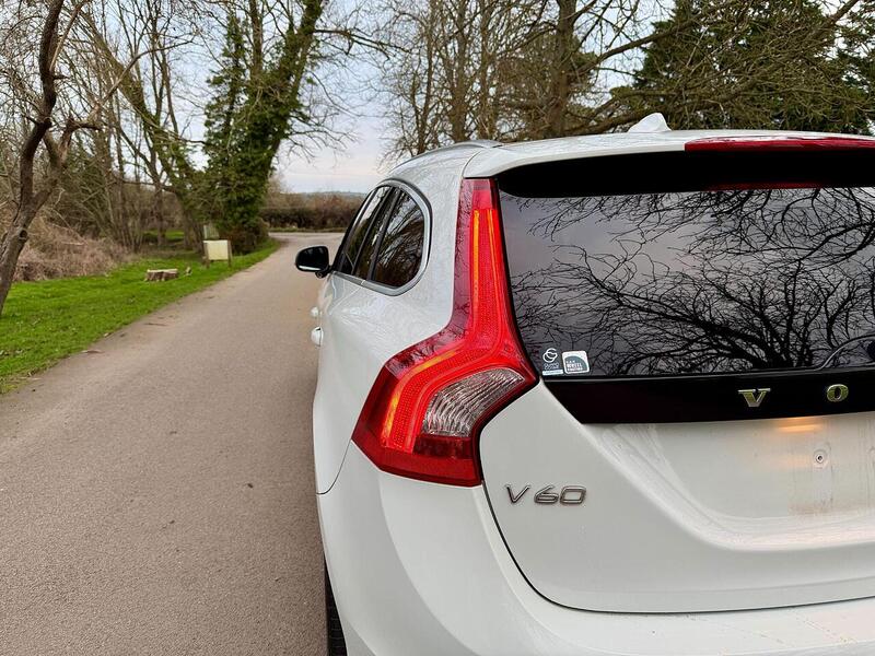 Volvo V60 T6 Se Awd 3.0 5dr Estate Automatic Petrol - U2191