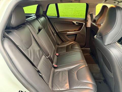 Volvo V60 T6 Se Awd 3.0 5dr Estate Automatic Petrol - U2191