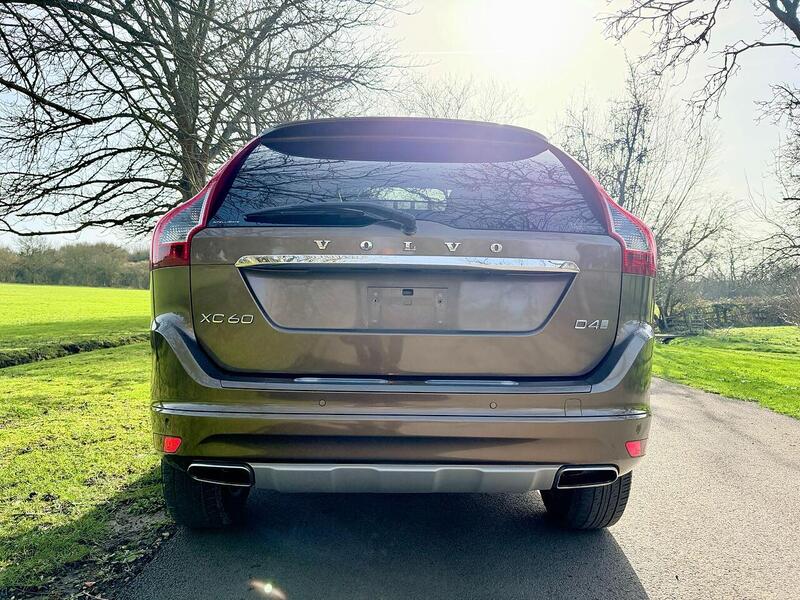 Volvo Xc60 D4 Se Estate 2.0 Automatic Diesel 2.0 5dr Estate Automatic Diesel - U2192