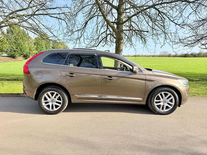 Volvo Xc60 D4 Se Estate 2.0 Automatic Diesel 2.0 5dr Estate Automatic Diesel - U2192