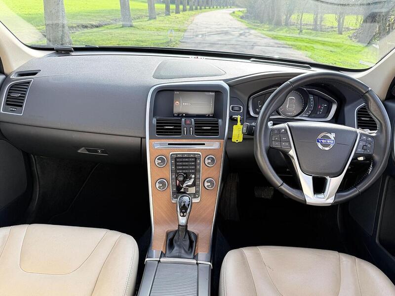 Volvo Xc60 D4 Se Estate 2.0 Automatic Diesel 2.0 5dr Estate Automatic Diesel - U2192