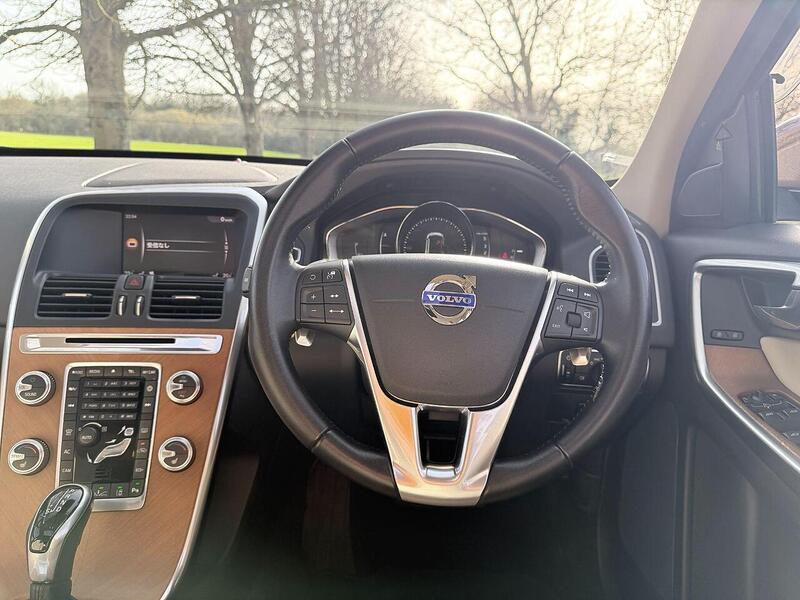 Volvo Xc60 D4 Se Estate 2.0 Automatic Diesel 2.0 5dr Estate Automatic Diesel - U2192