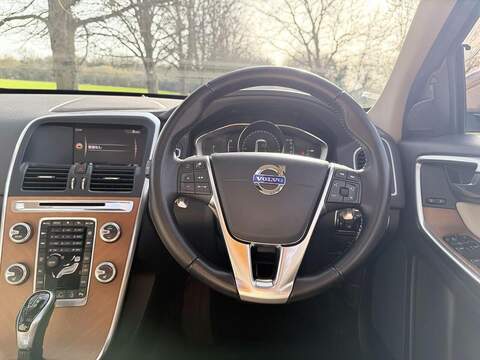 Volvo Xc60 D4 Se Estate 2.0 Automatic Diesel 2.0 5dr Estate Automatic Diesel - U2192