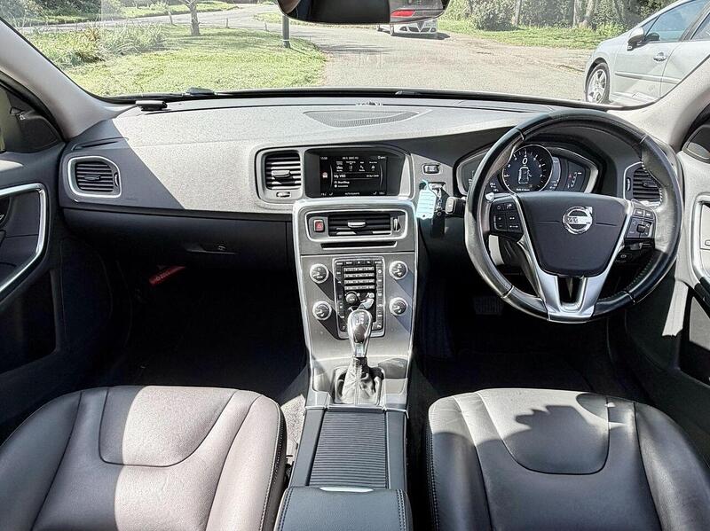 Volvo V60 T5 Se 2.0 5dr Estate Automatic Petrol - U2195