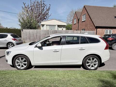 Volvo V60 T5 Se 2.0 5dr Estate Automatic Petrol - U2195