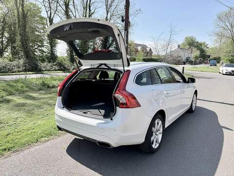 Volvo V60 T5 Se 2.0 5dr Estate Automatic Petrol - U2195