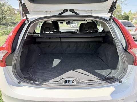 Volvo V60 T5 Se 2.0 5dr Estate Automatic Petrol - U2195