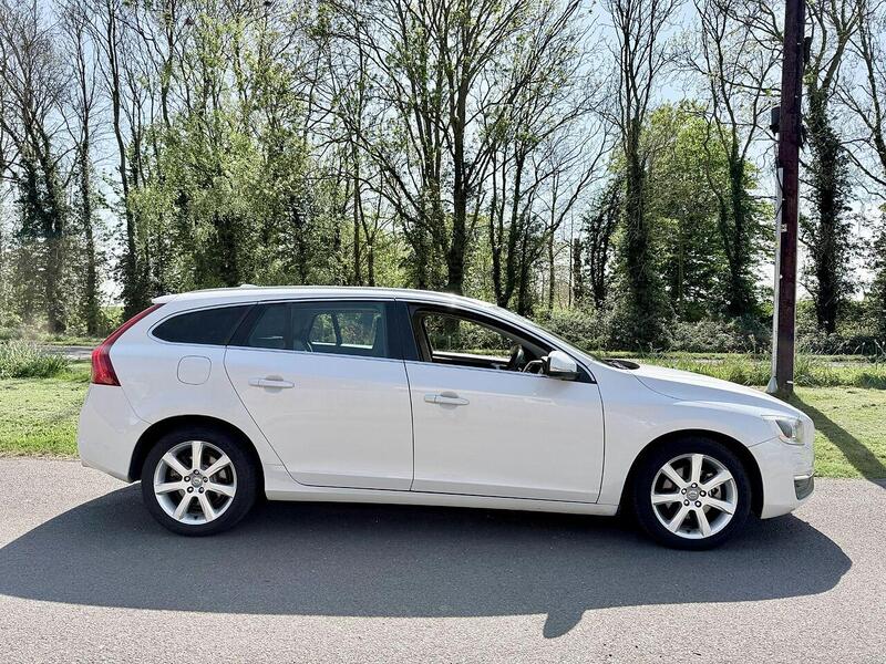 Volvo V60 T5 Se 2.0 5dr Estate Automatic Petrol - U2195