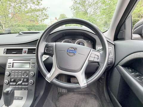 Volvo XC70 3.0 T6 SE Lux Estate 5dr Petrol Geartronic AWD Euro 5 (285 ps) - U2196