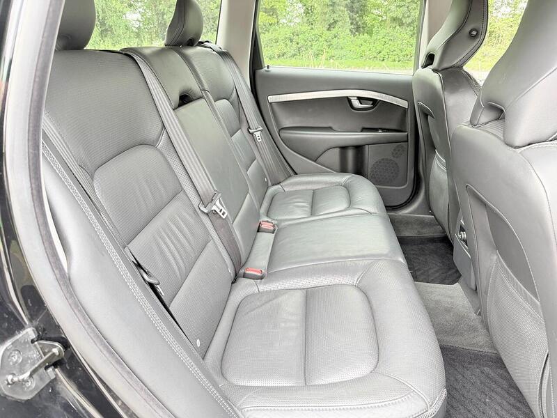 Volvo XC70 3.0 T6 SE Lux Estate 5dr Petrol Geartronic AWD Euro 5 (285 ps) - U2196