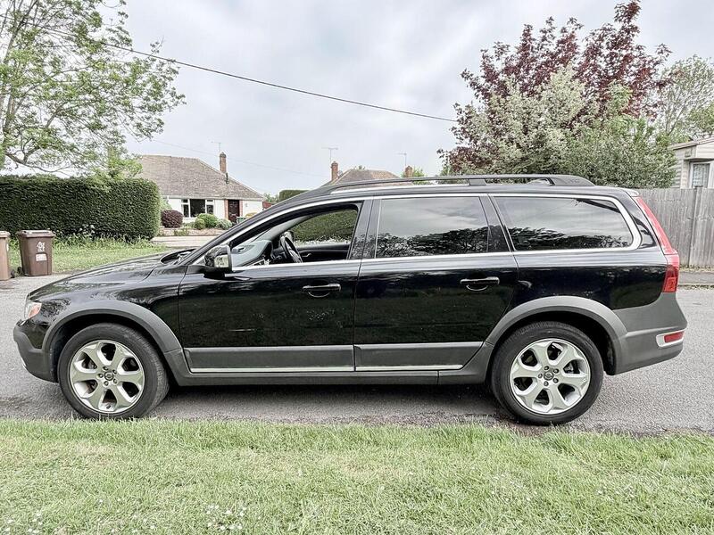 Volvo XC70 3.0 T6 SE Lux Estate 5dr Petrol Geartronic AWD Euro 5 (285 ps) - U2196