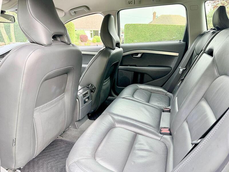 Volvo XC70 3.0 T6 SE Lux Estate 5dr Petrol Geartronic AWD Euro 5 (285 ps) - U2196