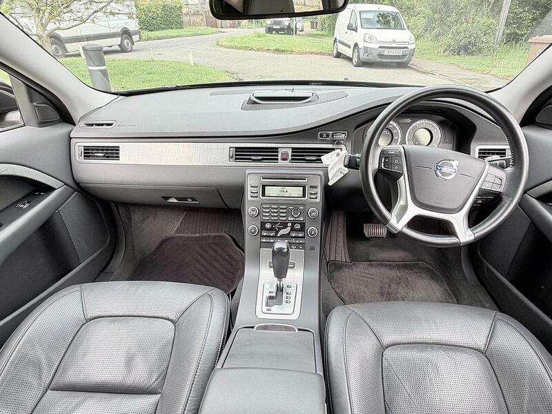 Volvo XC70 3.0 T6 SE Lux Estate 5dr Petrol Geartronic AWD Euro 5 (285 ps) - U2196