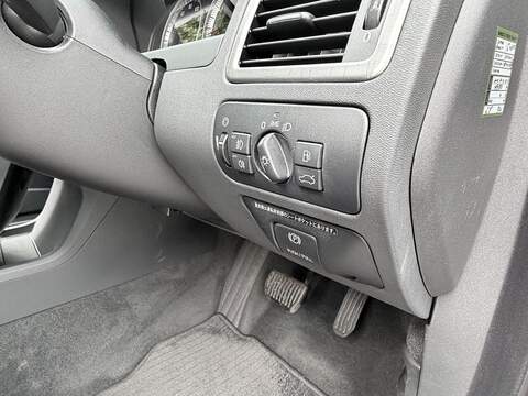 Volvo XC70 3.0 T6 SE Lux Estate 5dr Petrol Geartronic AWD Euro 5 (285 ps) - U2196
