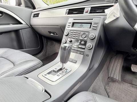 Volvo XC70 3.0 T6 SE Lux Estate 5dr Petrol Geartronic AWD Euro 5 (285 ps) - U2196
