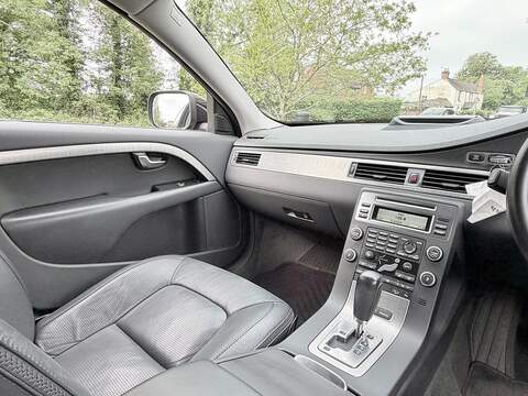 Volvo XC70 3.0 T6 SE Lux Estate 5dr Petrol Geartronic AWD Euro 5 (285 ps) - U2196