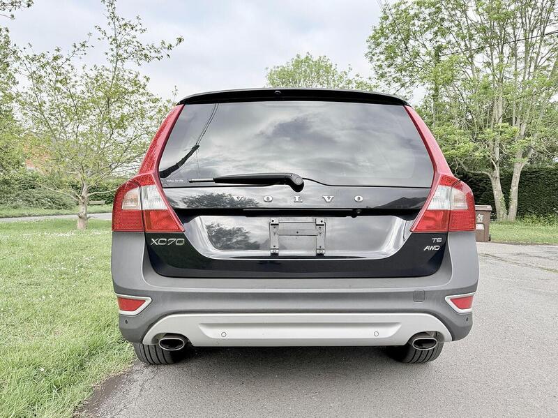 Volvo XC70 3.0 T6 SE Lux Estate 5dr Petrol Geartronic AWD Euro 5 (285 ps) - U2196