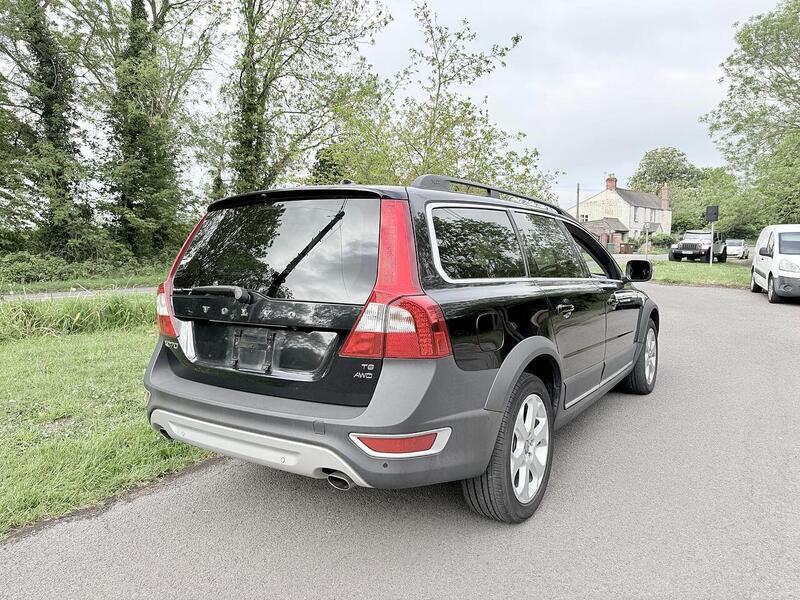 Volvo XC70 3.0 T6 SE Lux Estate 5dr Petrol Geartronic AWD Euro 5 (285 ps) - U2196