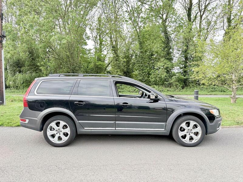 Volvo XC70 3.0 T6 SE Lux Estate 5dr Petrol Geartronic AWD Euro 5 (285 ps) - U2196