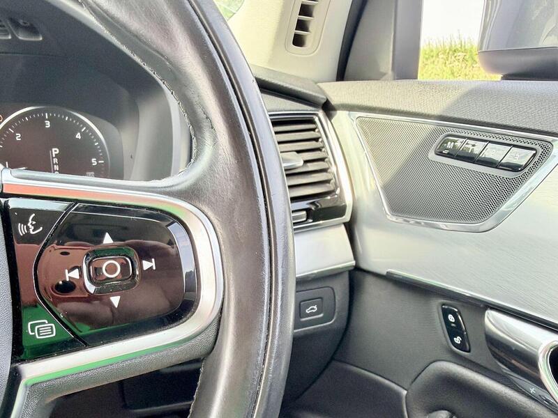 Volvo XC90 XC90 Momentum SUV 1 Automatic Diesel - U2198