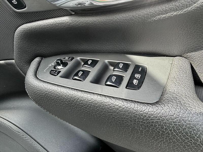 Volvo XC90 XC90 Momentum SUV 1 Automatic Diesel - U2198